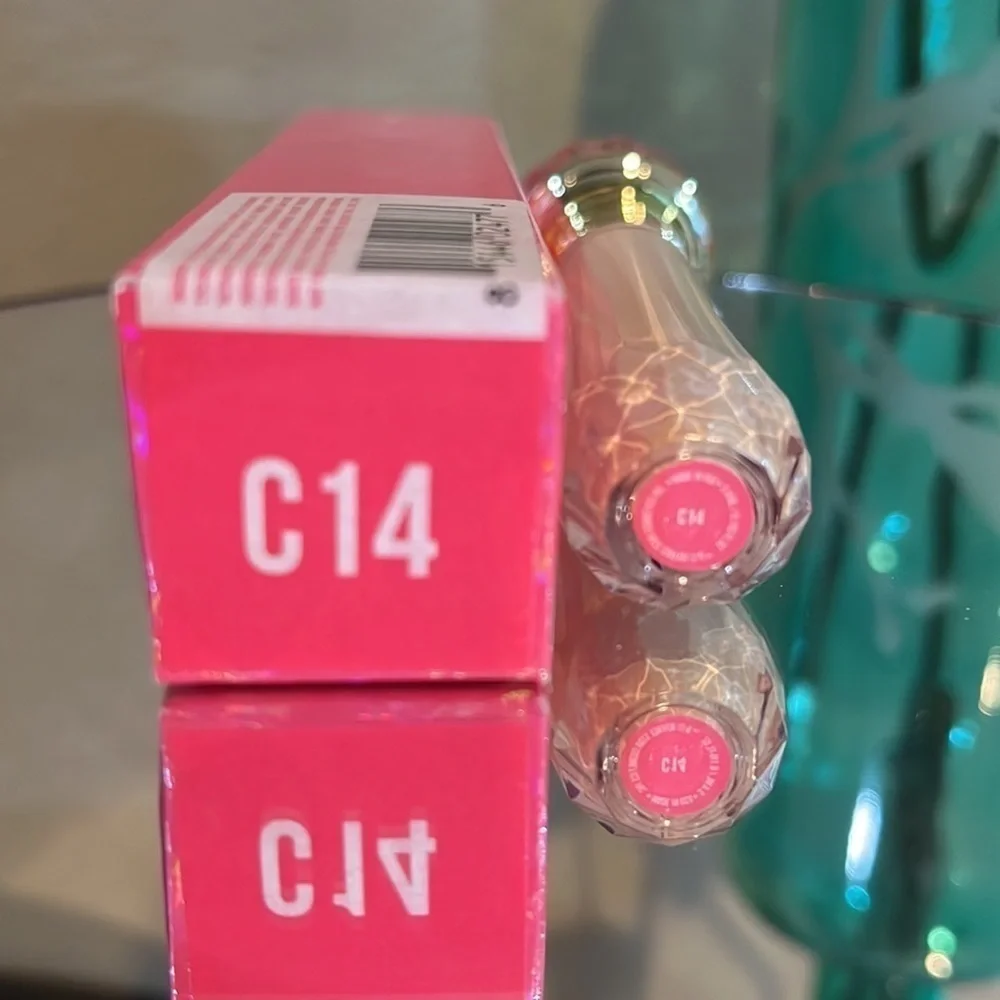 Magic Star C14, Jeffree Star Magic Star Concealer C14 NEW IN BOX.
